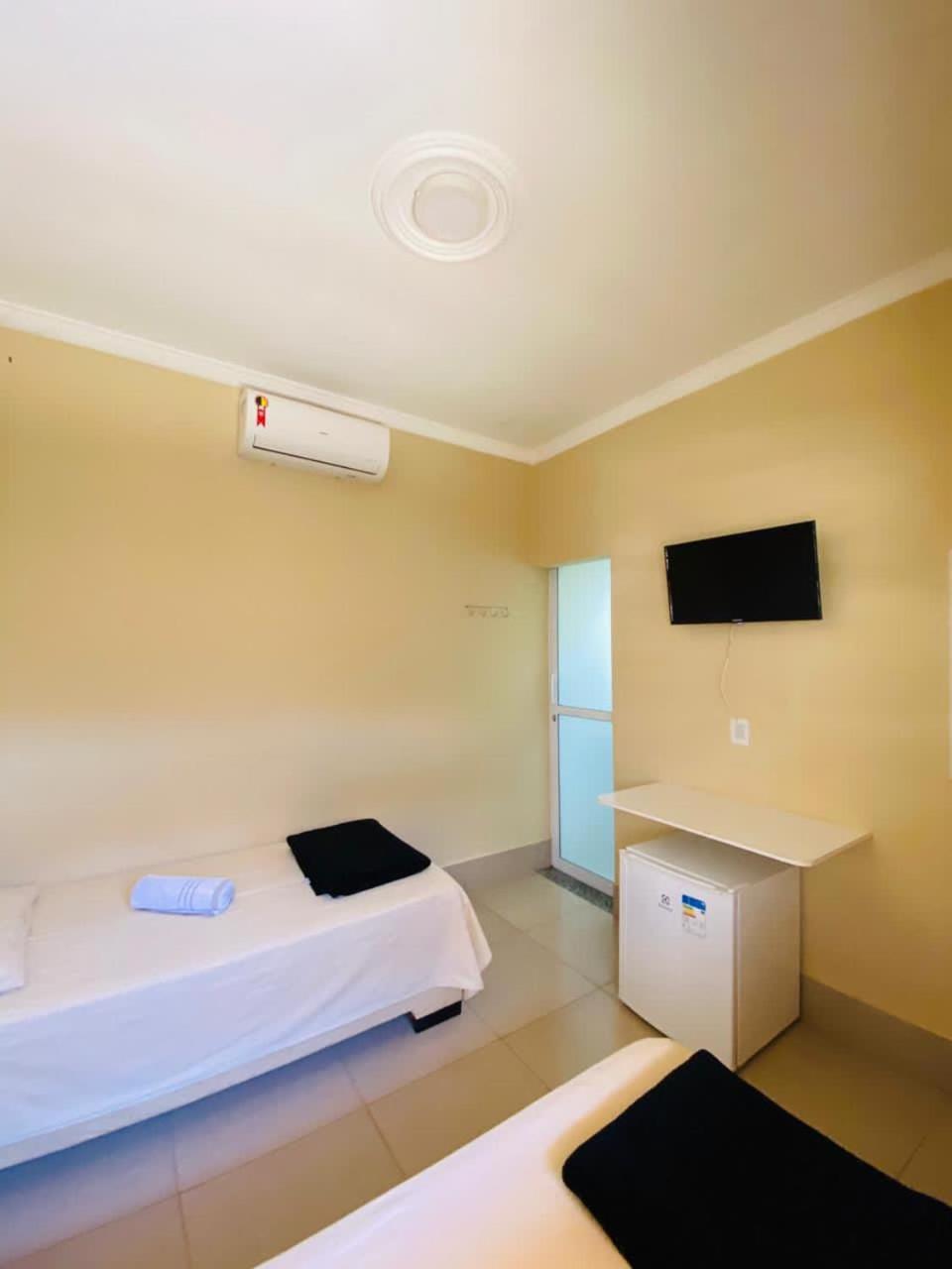 Hotel Pousada Marra Catalao Bagian luar foto